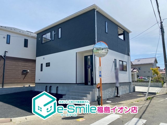 Ｃｒａｄｌｅ　ｇａｒｄｅｎ　伊達市梁川町御八郎第１　１号棟
