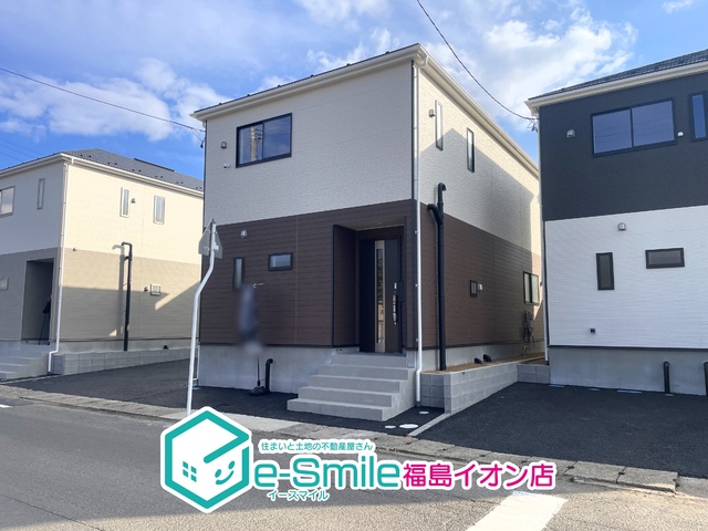 Ｃｒａｄｌｅ　ｇａｒｄｅｎ　伊達市梁川町御八郎第１　2号棟