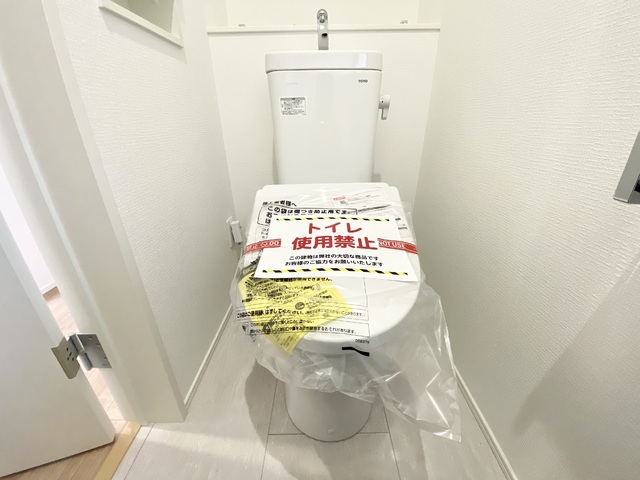 ～トイレ～
1階・2階にウォシュレット機能付きトイレを完備！2ヶ所あると混雑する朝は助かります。