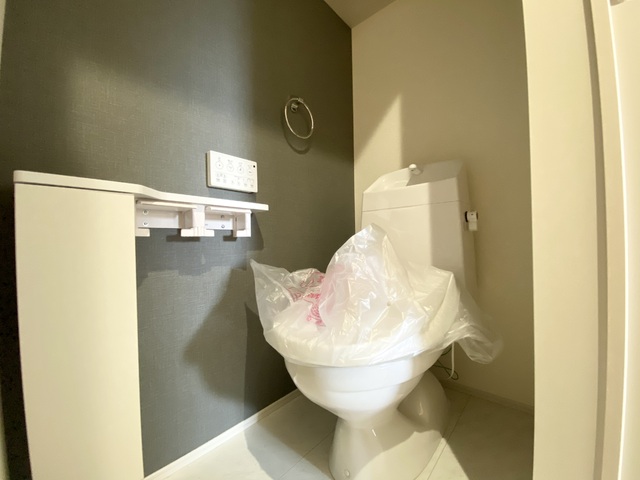 ～トイレ～
1階・2階にウォシュレット機能付きトイレを完備！2ヶ所あると混雑する朝は助かります。