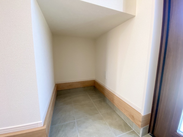 ～土間スペース～
趣味の道具もすっきり収納！必要な時にすぐ取り出せる土間収納。