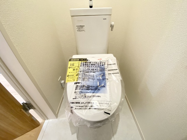～トイレ～
1階・2階にウォシュレット機能付きトイレを完備！2ヶ所あると混雑する朝は助かります。