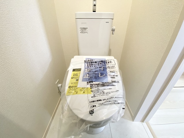 ～トイレ～
1階・2階にウォシュレット機能付きトイレを完備！2ヶ所あると混雑する朝は助かります。