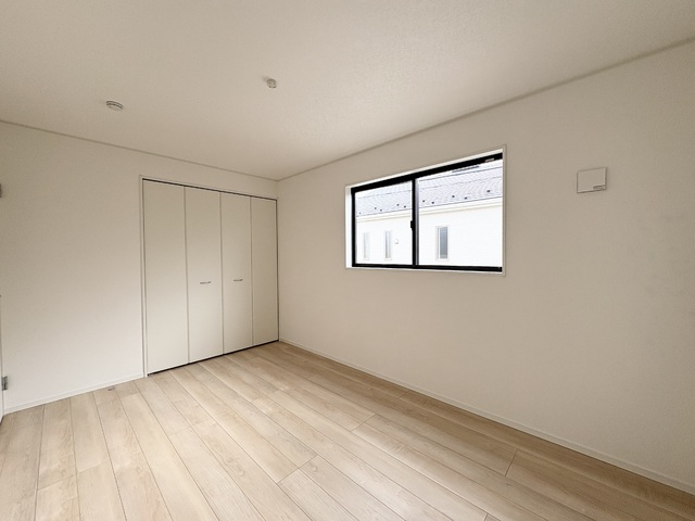 ～洋室～
シンプルなデザインで子供部屋や寝室など用途に合わせて利用できます。