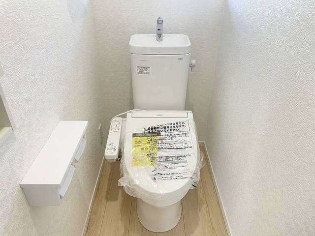 ～トイレ～
1階・2階にウォシュレット機能付きトイレを完備！2ヶ所あると混雑する朝は助かります。