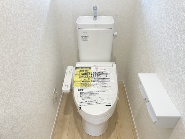 ～トイレ～
1階・2階にウォシュレット機能付きトイレを完備！2ヶ所あると混雑する朝は助かります。